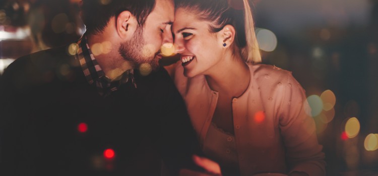 5 Ways to Enjoy a Romantic Night In